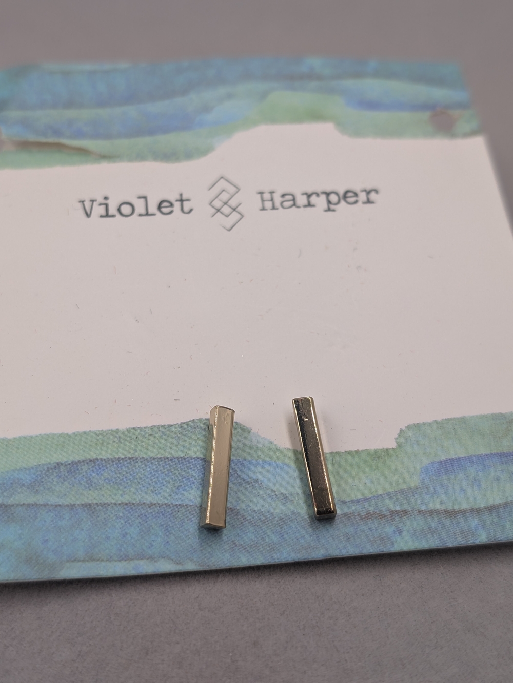 Violet Harper Gold Tone Minimalist Bar Stud Earrings NWT | 1132